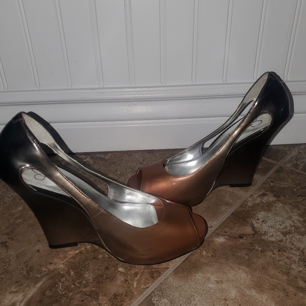 Jessica Simpson 7 1/2 heels - Picture 7 of 11